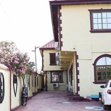Gya-Son Royal Guest House Kumasi Exteriör bild